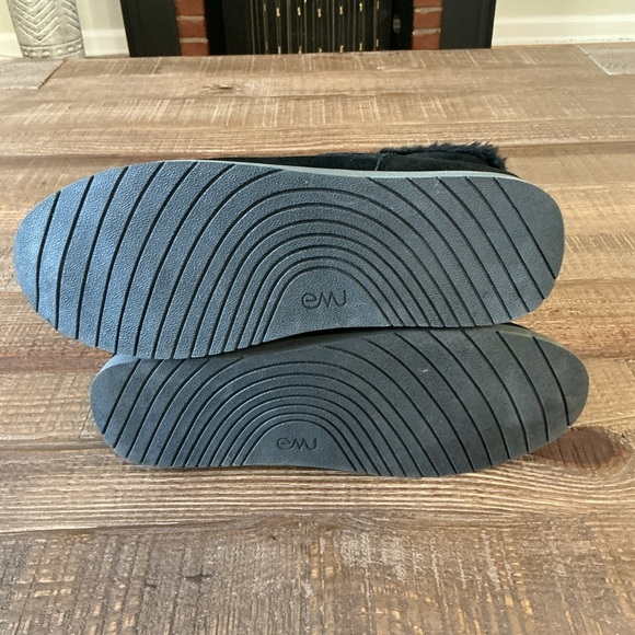 Emu Australia Featherwood Mini Wool Suede Bootie Black Size 9 Women - Picture 9 of 9